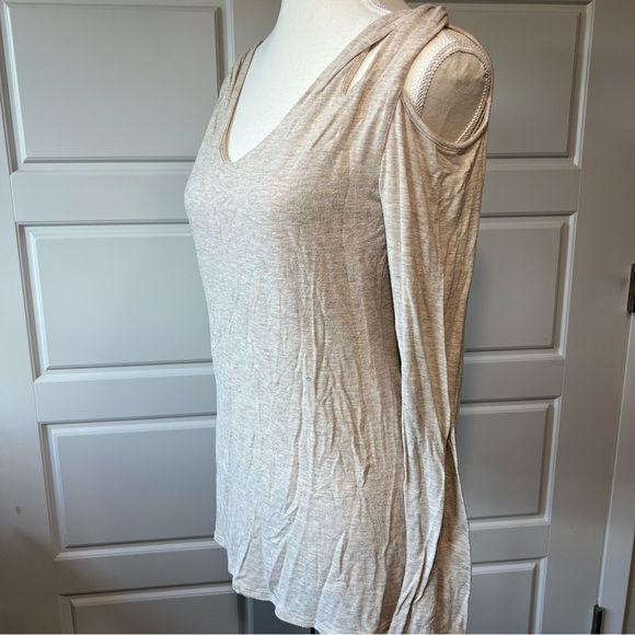 Long Sleeve Top‎ Cut Out Shoulders V-Neck Casual Everyday - Picture 2 of 6